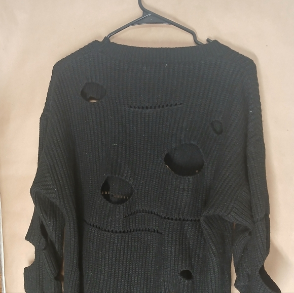 Hendi Black Distressed Women's Sweater - Picture 7 of 8
